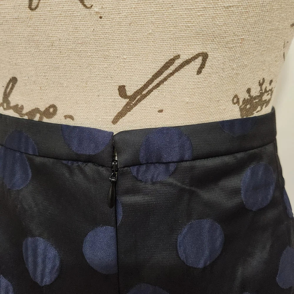 J. Crew Pencil Skirt. Black with Blue Textured Dots. Size 8.